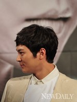 [포토]7급공무원, 조각같은 '주원'의 옆 모습