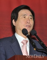 [포토]한국협동조합연대 축사하는 고흥길 특임장관