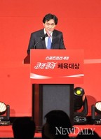 [포토]코카콜라 스포츠 대상, '축사하는 스포츠조선 발행인'