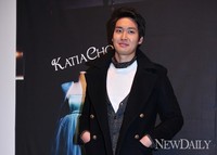 [포토]패션사진전<12色界>, 오픈 행사에 참석한 정겨운