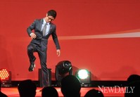 [포토]코카콜라 체육대상, '양학선 선수의 금메달급 셔플댄스'