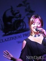 [포토]클래지콰이, 3년6개월 만에 컴백!!  열창하는 '호란'