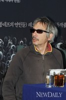 [포토]기자회견을 하고 있는 '레오 까락스' 감독