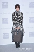 [포토]강예원, '조금 더워보이는 패션~!'