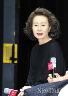 [포토]영화 뒷담화, 윤여정 '아직 무슨 영화를 찍었는지 모르겠다~!'