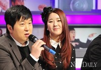 [포토]달샤벳 수빈, '정형돈 바라보며 엄마미소~?'