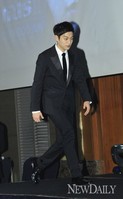 [포토]아이리스2, 윤두준 '검은 수트에 검은 타이~요원룩'