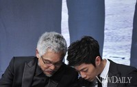 [포토]아이리스2 '김영철-윤두준', 아빠와 아들 같은 모습 '훈훈'