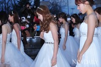 [포토]드레스코드는 화이트!! 입장하는 에이핑크(가온차트K-POP어워드)