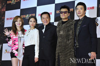 [포토]미스에이-박진영 '차이니즈 조디악.. 대박 나세요~!'