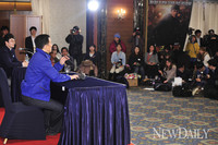 [포토]성룡, '2년만에 내한 현장 분위기도 후끈~!'