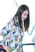 [포토]크리스탈, '입장하는 모습도 반짝 반짝~!'