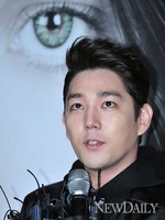 [포토]홀로 시사회에 참석한 슈주'강인'..