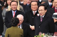[포토] 대통령 취임식, 이명박 전 대통령과 박근혜 대통령