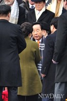 [포토]박근혜 대통령 맞이하는 김영삼 전대통령(취임식)