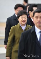 [포토] 취임식장 떠나는 '박근혜' 대통령