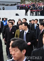 [포토]제18대 대통령 취임식장 떠나는 박근혜 첫 여성 대통령