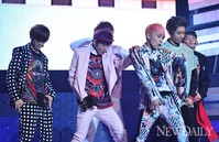 [포토]'틴탑', 타이틀 '긴 생머리 그녀'로 쇼케이스 무대 가져..