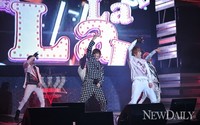 [포토]'틴탑', 신나는 무대..화려한 군무