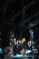 [포토]버벌진트-강민희 '무대에 하트가~?'