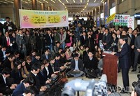 [포토] 귀국 기자회견 가지는 '안철수'