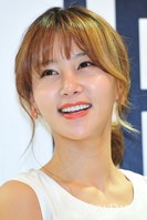 [포토]LIE팝업스토어에 참석한 김정민..오렌지색 벨트가 포인트!!