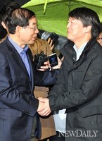 [포토]17일 저녁, '안철수-박원순' 6개월 여만의 회동