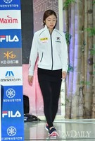 [포토] 기자회견장에 입장하는 김연아..'조금 피곤해 보여'