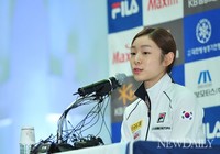 [포토] 기자질문에 답하는 '김연아' 선수