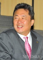 [포토]정찬진 감독, '서장훈 은퇴식 참석해~'