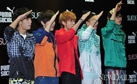 [포토]B1A4의 인사법(푸마스웨이드)