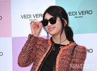 [포토]베디베로 선글라스 쓴 수지..잘 어울리죠?