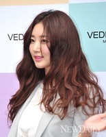 [포토]김사랑, 선글라스 벗어도 예뻐~(베디베로)