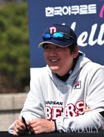 [포토]팬 사인회에 나온 선수들(프로야구미디어데이)