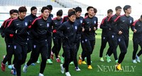 [포토]축구대표팀, '추울 땐 달려야지~!'