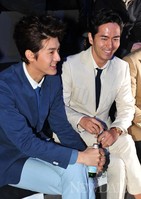 [포토]이기우-이진욱, '훈남들은 무슨 이야기 할까~?'