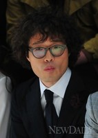 [포토]예능대세 조정치, '패션쇼 관람중~!'