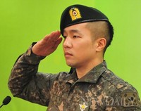 [포토]상추, '절도있는 충성~!'