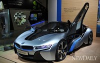 [2013 서울모터쇼] 전기로 충전하는 'BMW i8' 콘셉트카