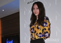 [포토]호피셔츠 입은 '에프엑스 크리스탈'(슈콤마 보니)