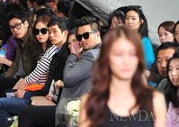 [포토]이지연-이지선 디자이너 패션쇼, '셀럽들 시선집중~!'