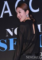 [포토]가로수길 나들이 나온 '김성은', 시스루 끝판왕! (스타카토)