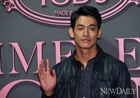 [포토]다이애나 왕세자비 사진전에 참석한 소령 '정석원'