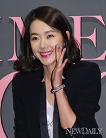 [포토]활짝 웃는 '소이현', 톡톡 튀는 센스(다이애나 왕세자비 사진전)