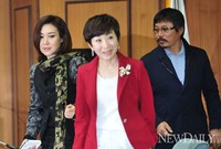 [포토]입장하는 라디오 DJ'주현미-왕영은-김동규'(2013 KBS 봄 개편)