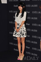 [포토]가로수길에 왠 인형이~?(레인보우 현영)