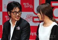 [포토]전국노래자랑, 김인권-류현경 '다정한 부부?'