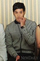 [포토]원더풀마마, 김지석 '손톱만 뜯어도 화보~!'