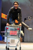 [포토]유괘한 연극 '칼잡이'