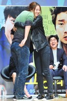 [포토]고령화 가족, 공효진 '헉~착시 사진~!'